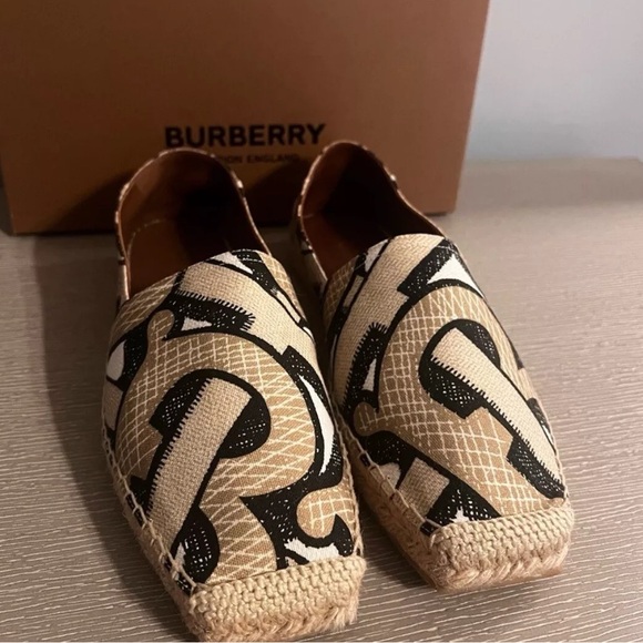 Burberry Espadrilles - Picture 1 of 4